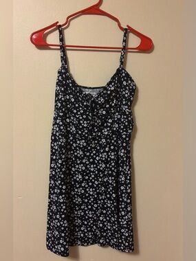 Hollister Black Daisy Floral Tie Front Mini Dress